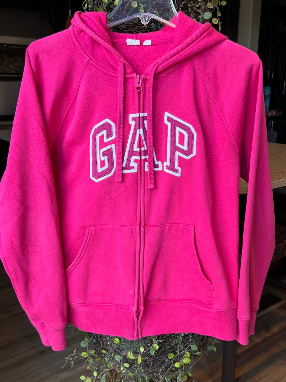 GAP Women’s Hot Pink Full-Zip Hoodie with Logo Sz MED